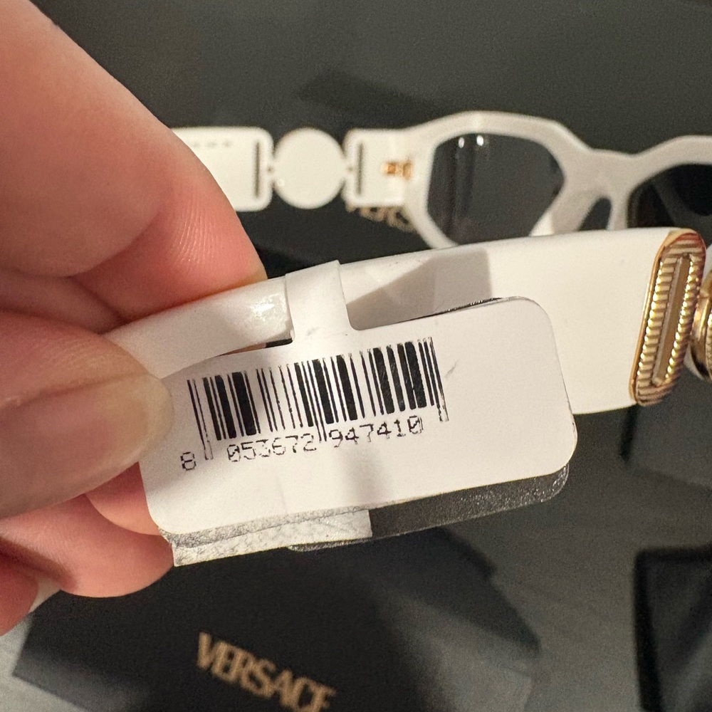 Versace Unisex Biggie Sunglasses, VE4361 401/87 | white - Picture 5 of 7